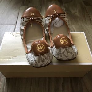 Michael Kors Flats | Size 10 Women | Vanilla